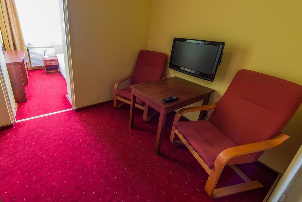 גיז'יצקו Hotel Wodnik מראה חיצוני תמונה